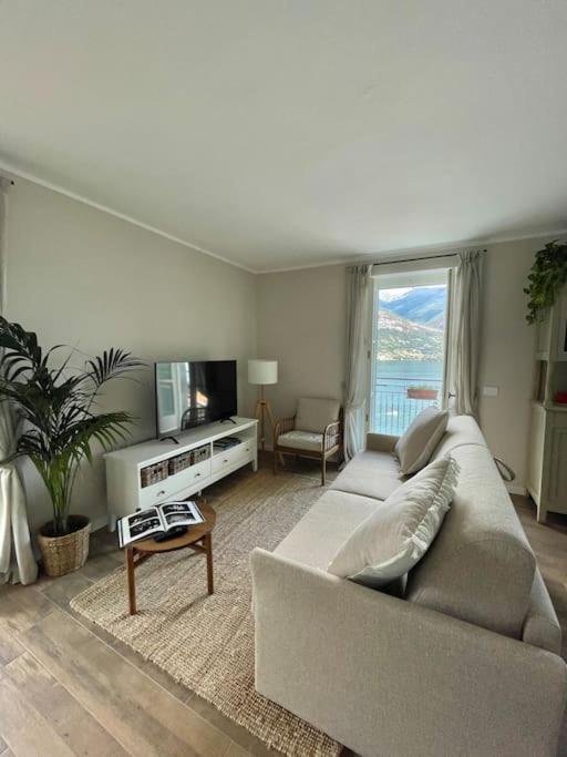 Il Noce Lake View Apartment Lezzeno Extérieur photo