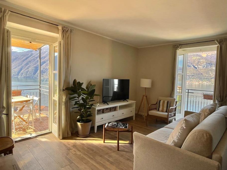 Il Noce Lake View Apartment Lezzeno Extérieur photo
